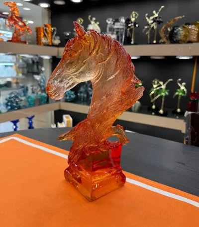 مجسمه اسب اپوکسی رزین نارنجی