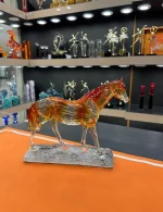 مجسمه اسب چارپا اپوکسی رزین نارنجی - Image 2